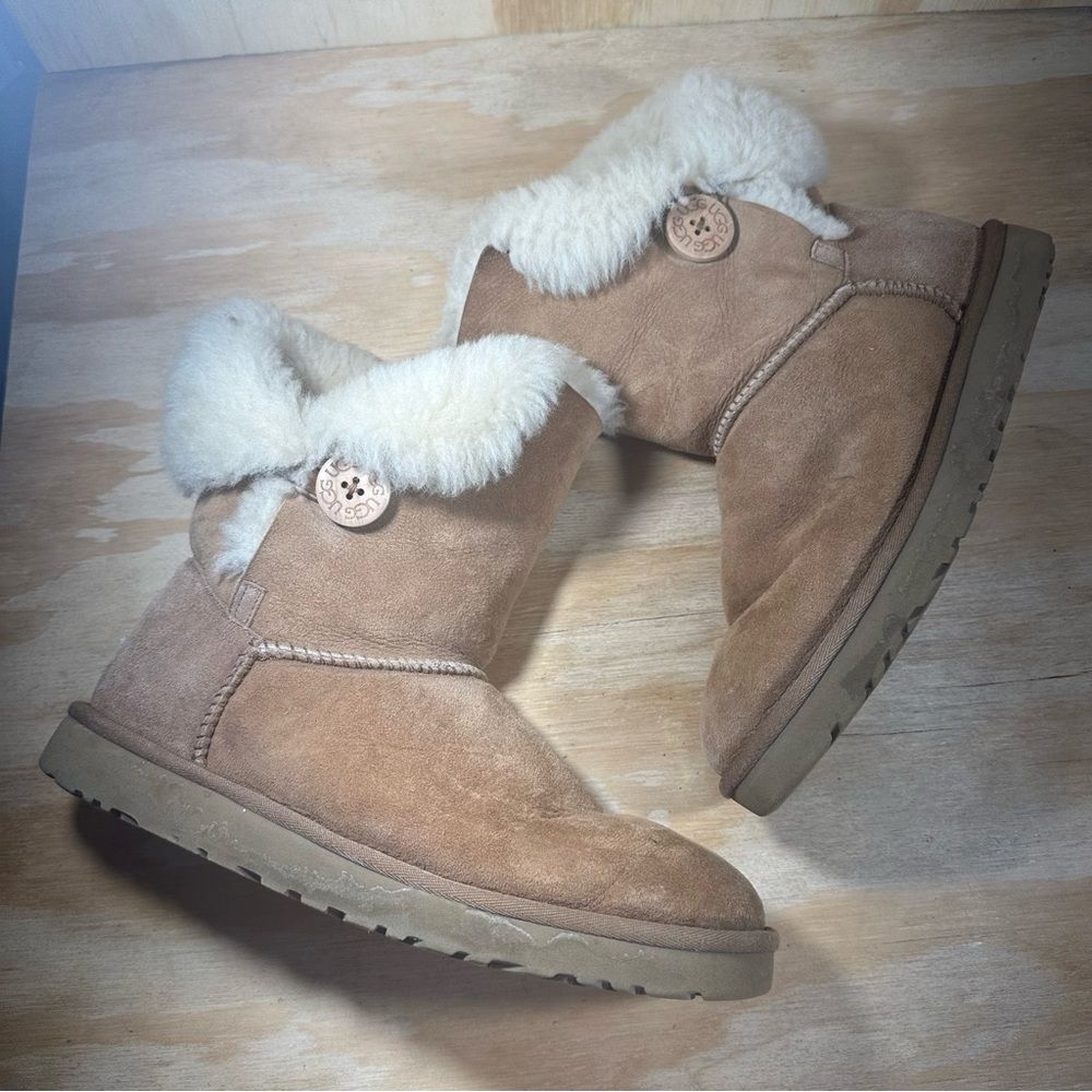 Ugg Bailey Button Tan Shearling Lined Boots Women… - image 2